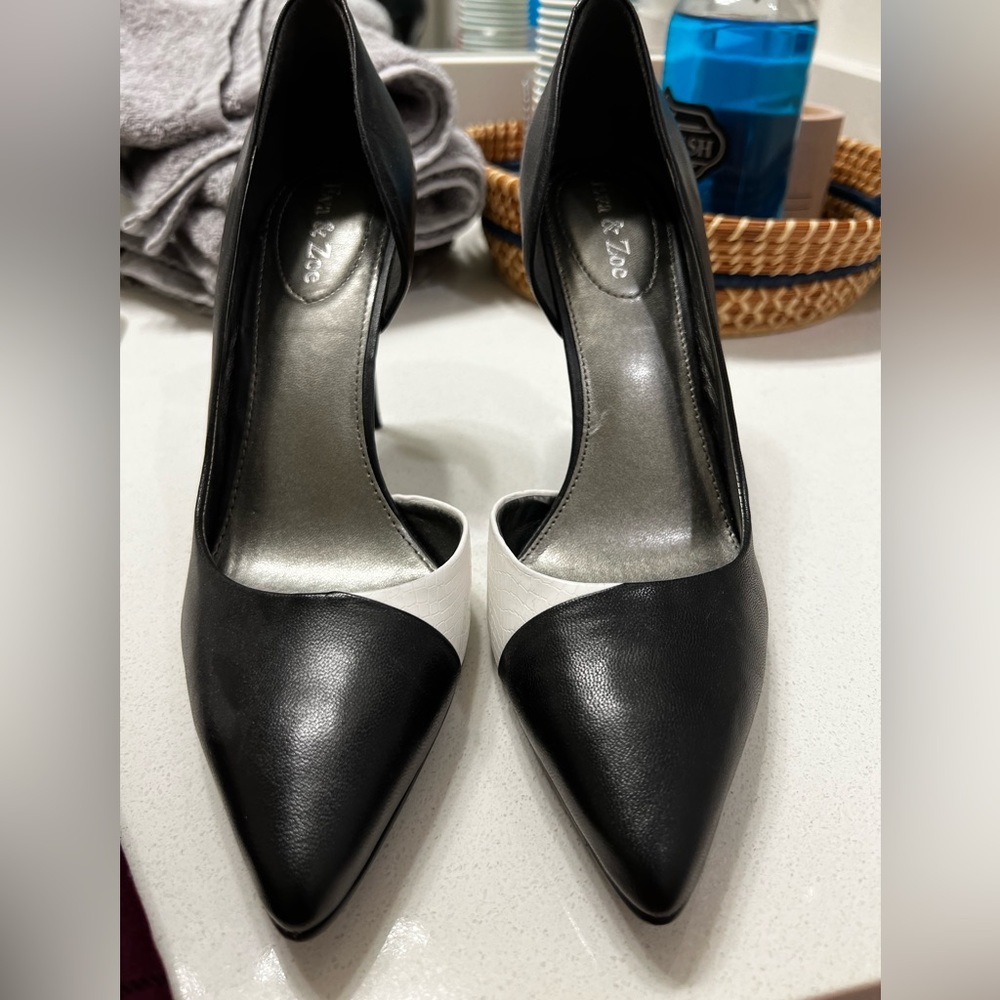 Eva & Zoe black and white heels - never worn!